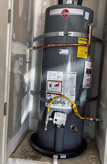 https://innaloohotwater.com.au/uploads/2025/06/electric-hot-water-system-32635.jpg