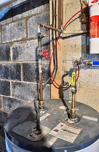 https://innaloohotwater.com.au/uploads/2025/06/gas-hot-water-system-52140.jpg