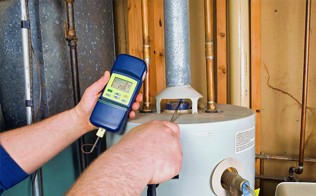 https://innaloohotwater.com.au/uploads/2025/06/hot-water-servicing-37677.jpg
