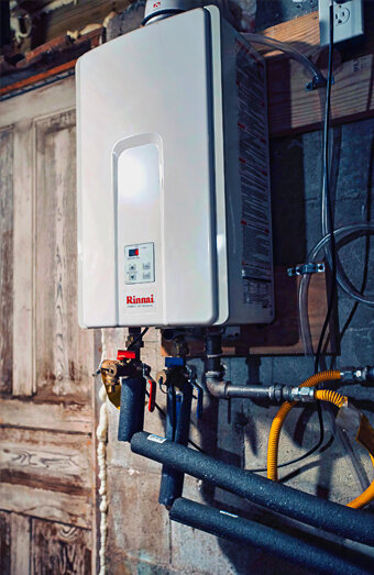 https://innaloohotwater.com.au/uploads/2025/06/hot-water-servicing-84983.jpg