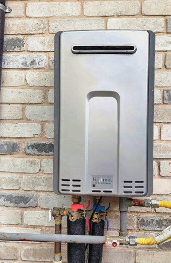 https://innaloohotwater.com.au/uploads/2025/06/instant-hot-water-systems-48570.jpg