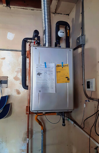 https://innaloohotwater.com.au/uploads/2025/06/instant-hot-water-systems-51476.jpg