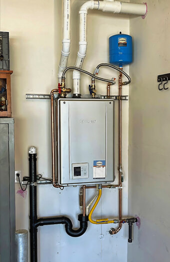 https://innaloohotwater.com.au/uploads/2025/06/instant-hot-water-systems-98444.jpg